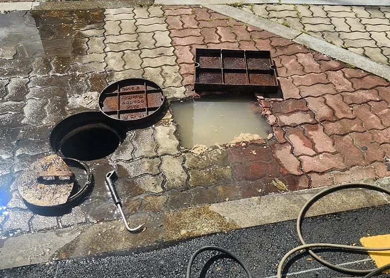 아파트 메인 오수관 역류와 고압세척 작업 현장 자료